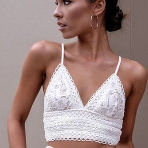 Hollowed-out breast vest h